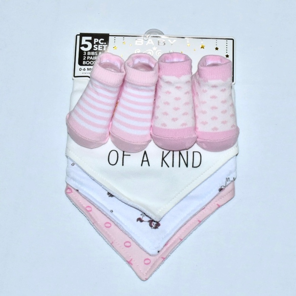 One of A Kind 5pc Set 3 Bibs & 2 Pair of Socks